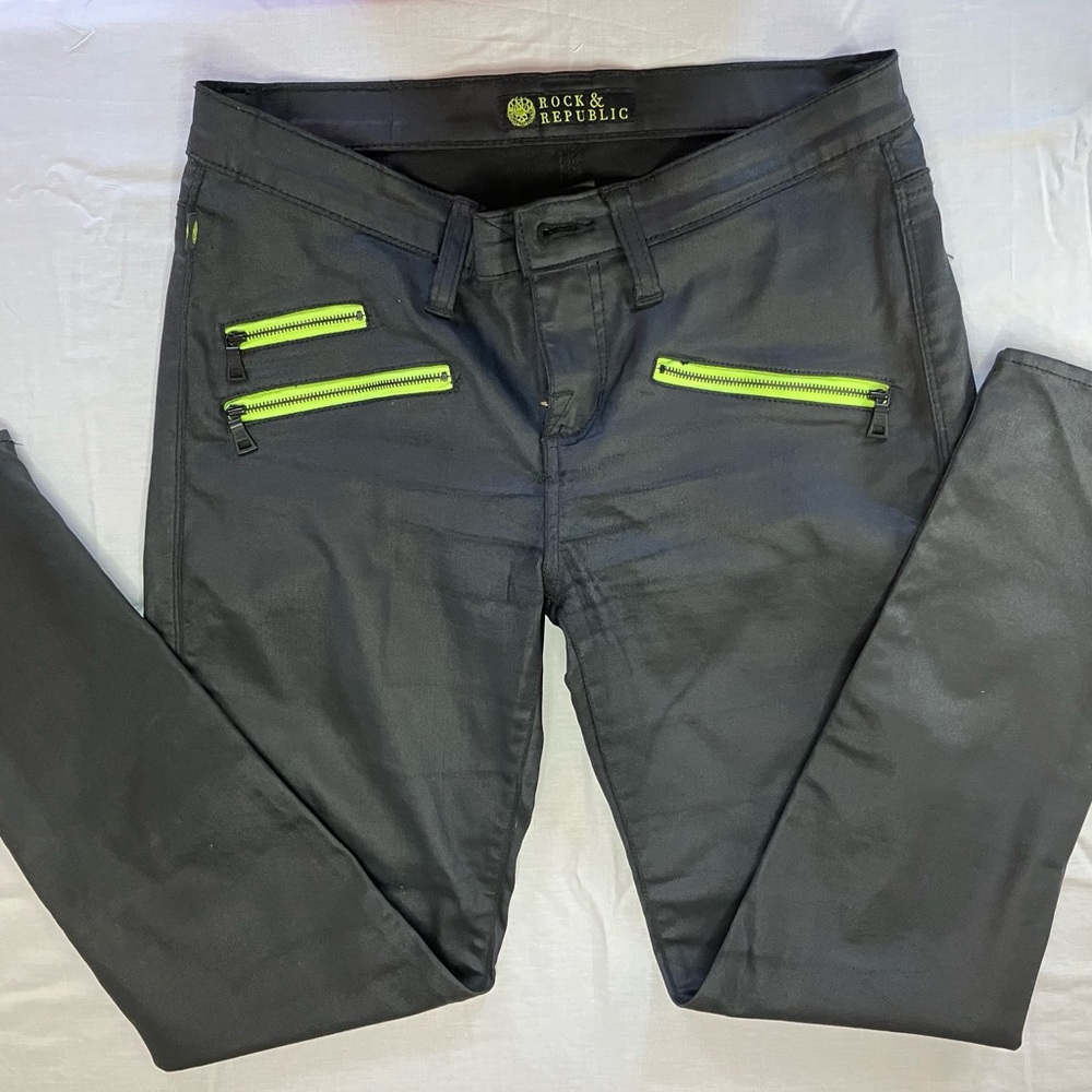 Rock & Republic Banshee Black Coated Skinny Jeans Neon Green Zippers